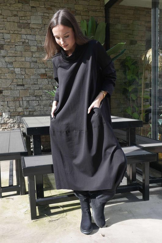 Scuba Stretch Funnel Neck Cocoon Dress Black /21=